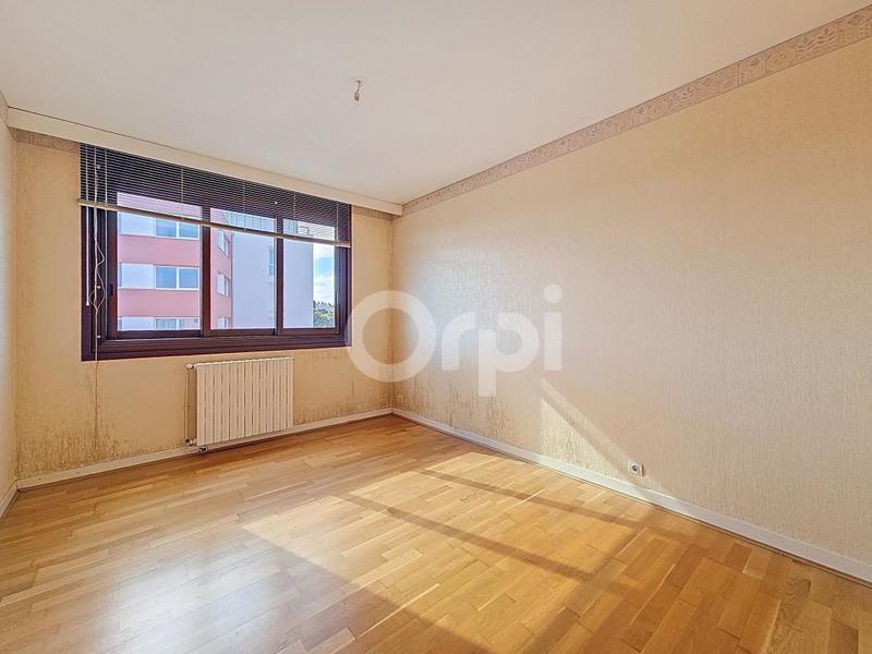 Appartement - 98 m² - 4 pièces