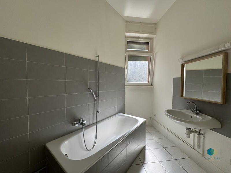 Appartement - 157 m² - 6 pièces