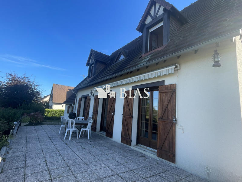 Maison - 136 m² - 6 pièces