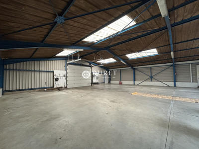 Local d'activités - 307 m²