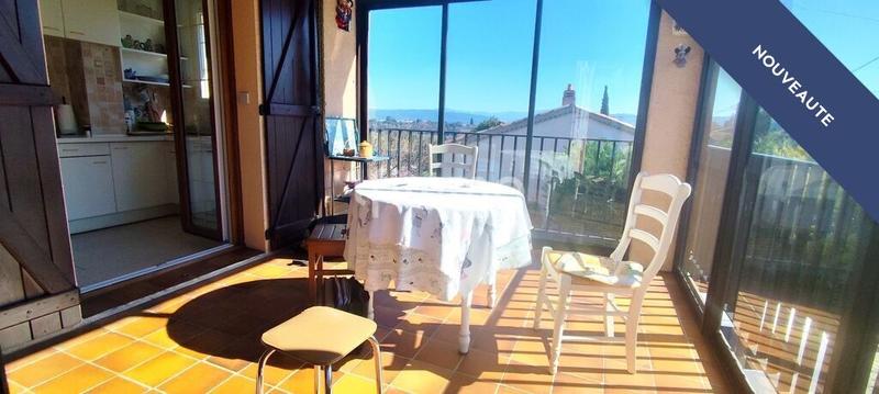 Maison - 99 m² - 6 pièces