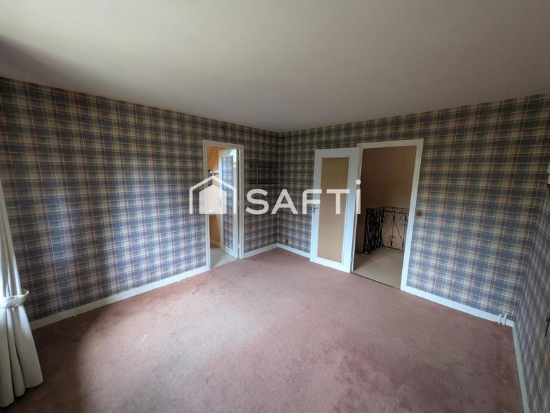 Maison - 250 m² - 9 pièces