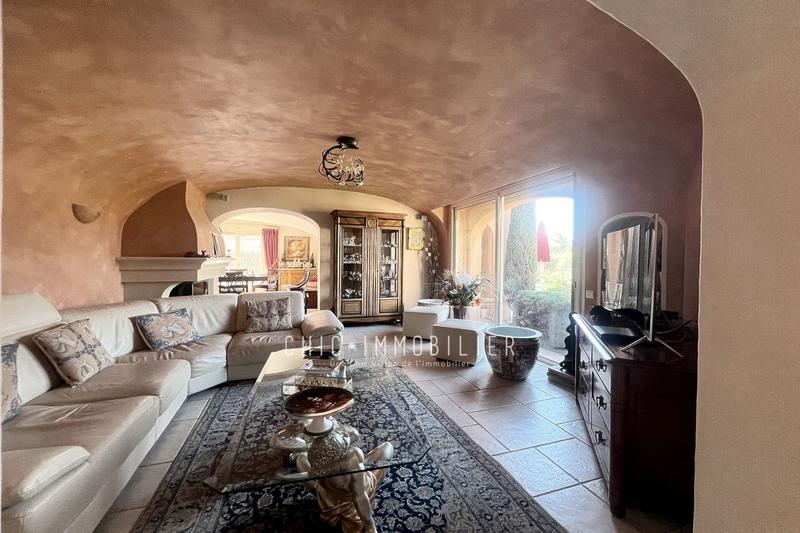 Maison - 208 m² - 6 pièces