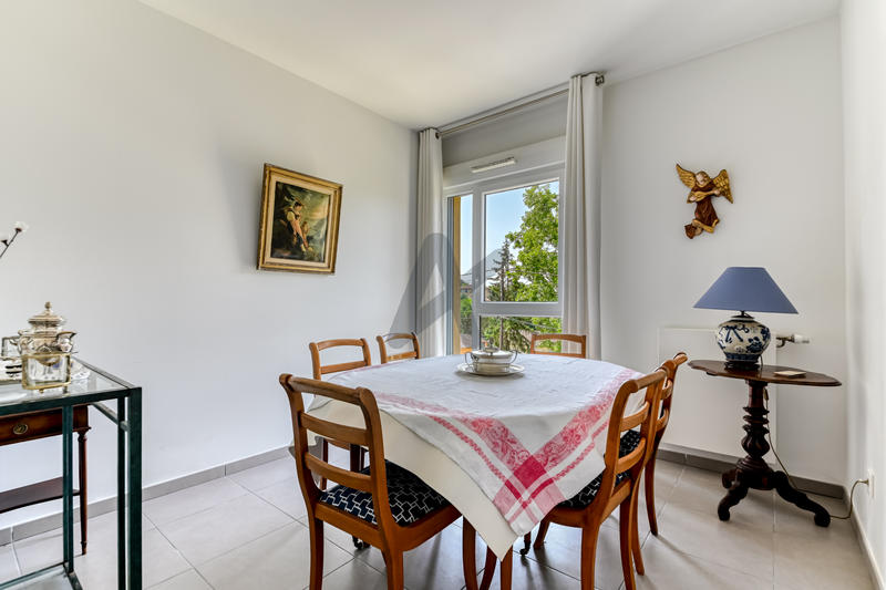 Appartement - 93 m² - 4 pièces