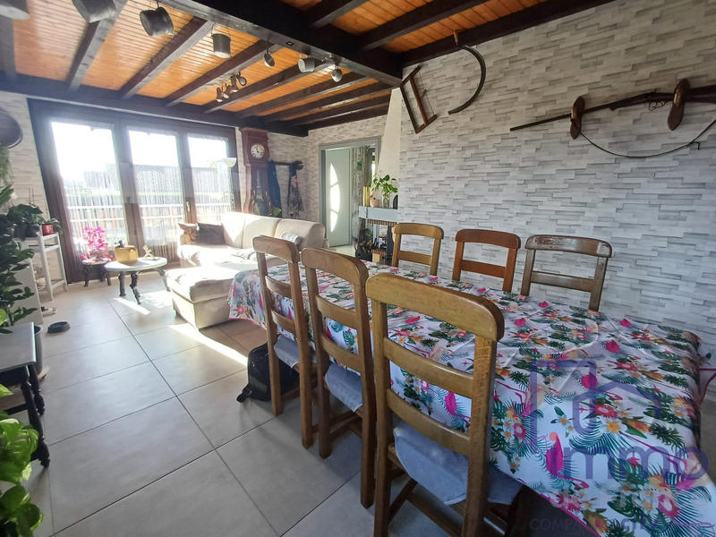 Maison traditionnelle - 132 m² - 6 pièces