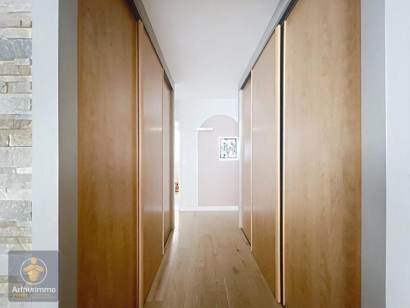 Appartement - 92 m² - 5 pièces