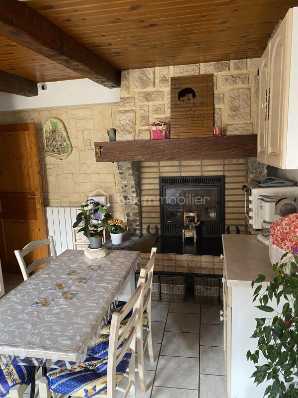 Maison - 180 m² - 6 pièces