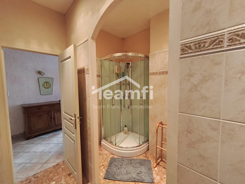 Maison - 180 m² - 5 pièces