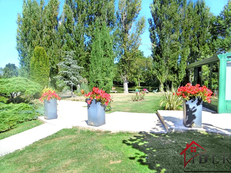 Propriété - 162 m² - 6 pièces