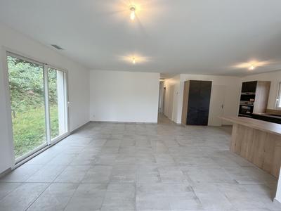 Maison - 90 m² - 6 pièces