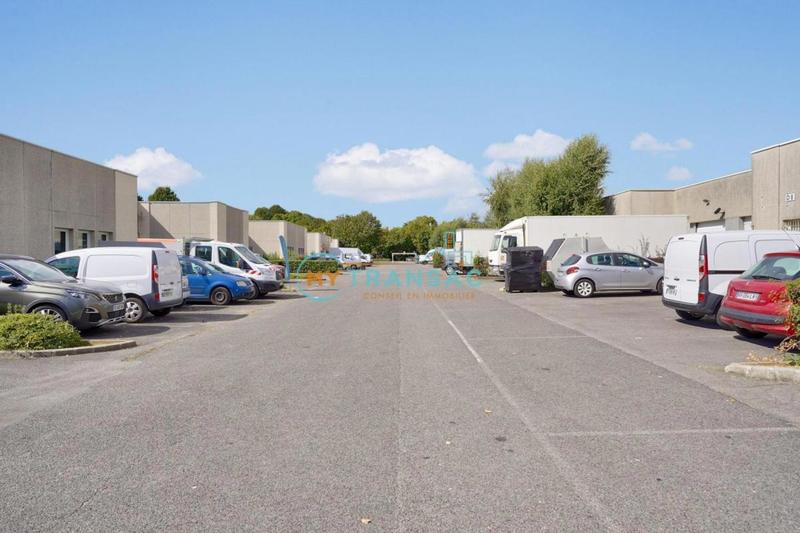 Local d'activités - 385 m²