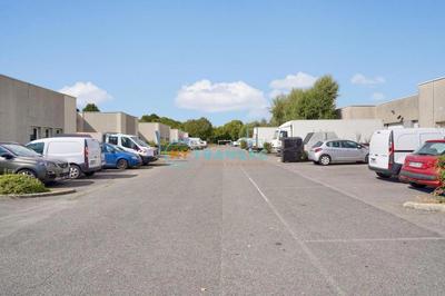 Local d'activités - 385 m²