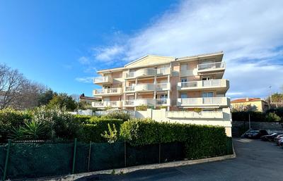 Appartement - 77 m² - 4 pièces