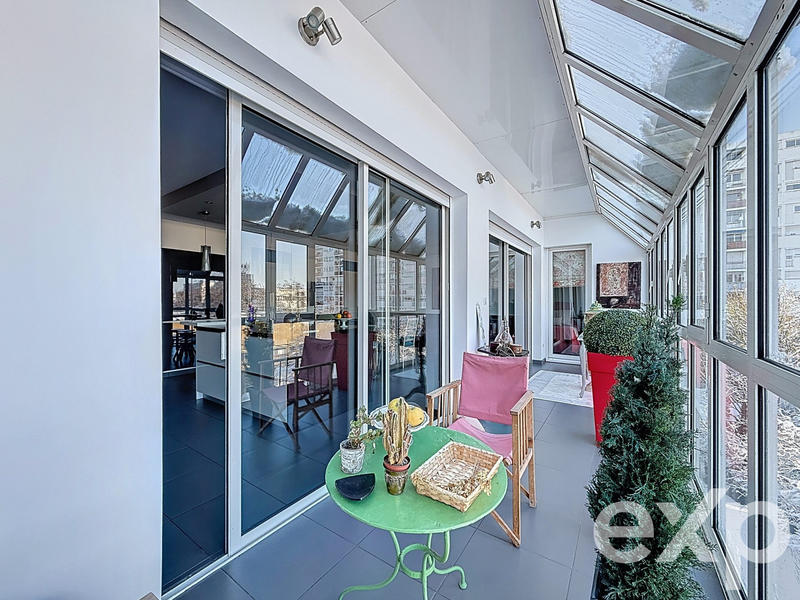 Appartement - 220 m² - 5 pièces