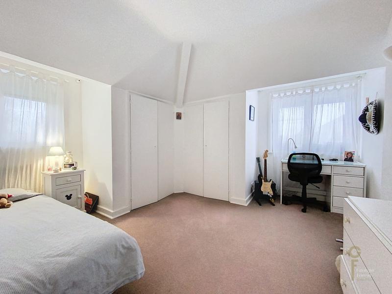 Maison - 199 m² - 6 pièces