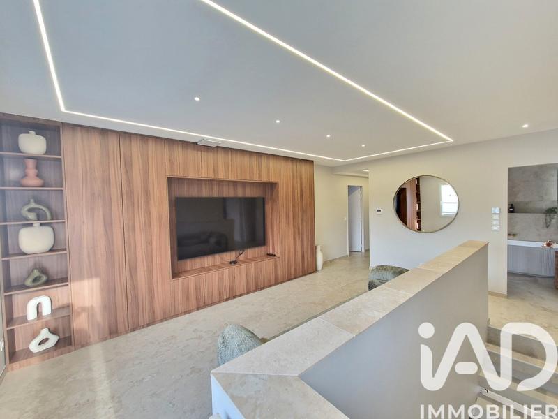 Maison - 153 m² - 7 pièces