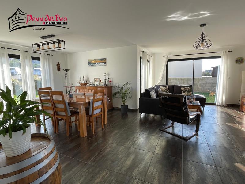 Maison contemporaine - 148 m² - 7 pièces