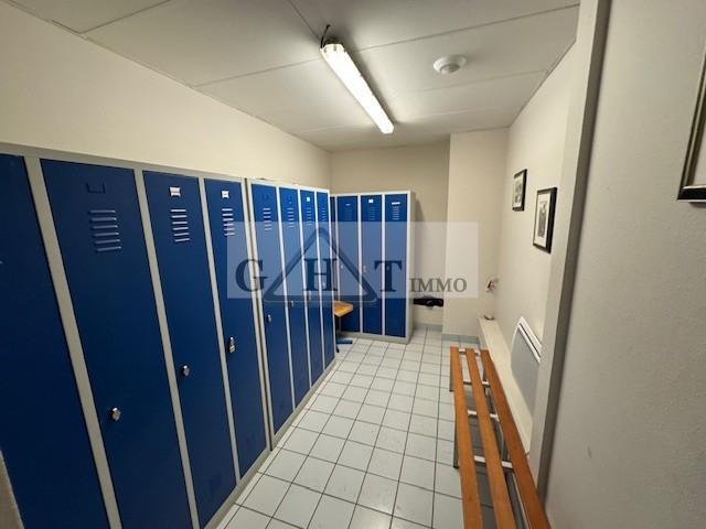 Entrepôt - 1 625 m²