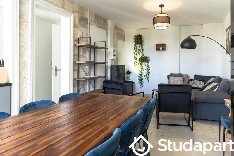 Chambre - 124 m² - 1 pièce