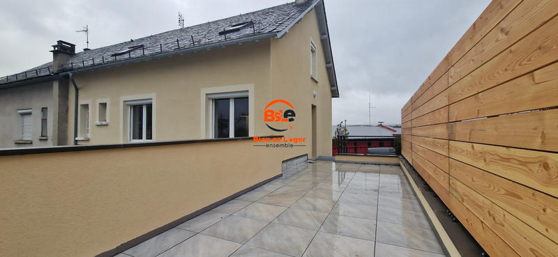 Appartement - 100 m² - 7 pièces