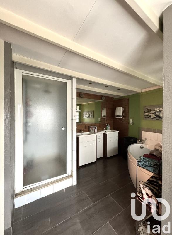 Maison - 122 m² - 4 pièces