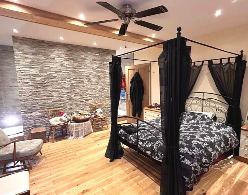 Maison en pierre - 260 m² - 8 pièces