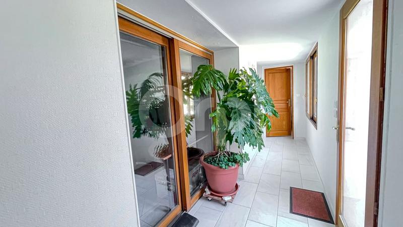 Maison en pierre - 323 m² - 10 pièces