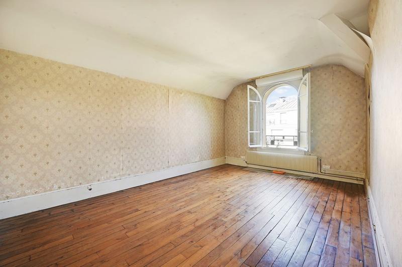 Maison - 220 m² - 8 pièces