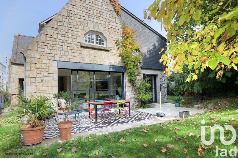 Maison - 187 m² - 8 pièces