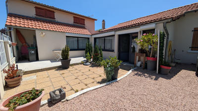 Maison - 127 m² - 9 pièces