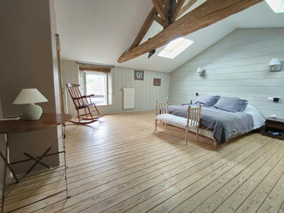 Maison - 205 m² - 6 pièces