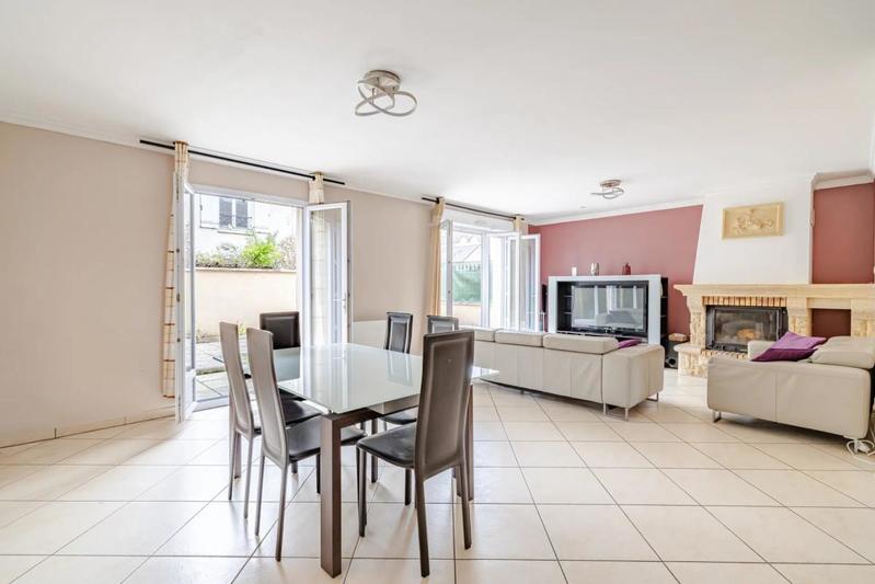 Maison - 144 m² - 5 pièces