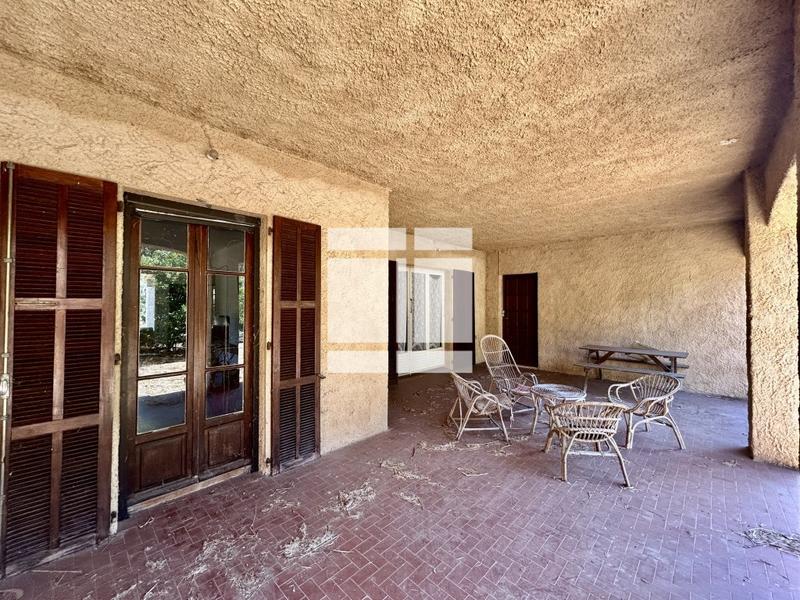 Maison - 260 m² - 9 pièces