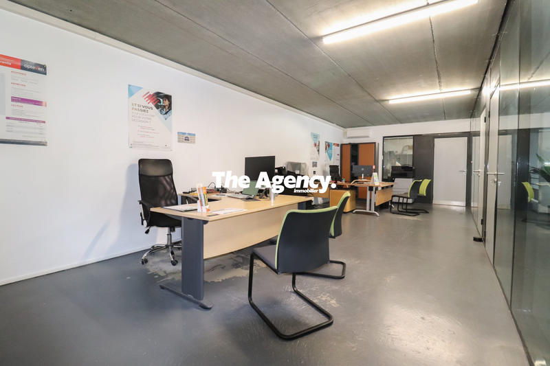 Fonds de commerce - Local commercial - 824 m²