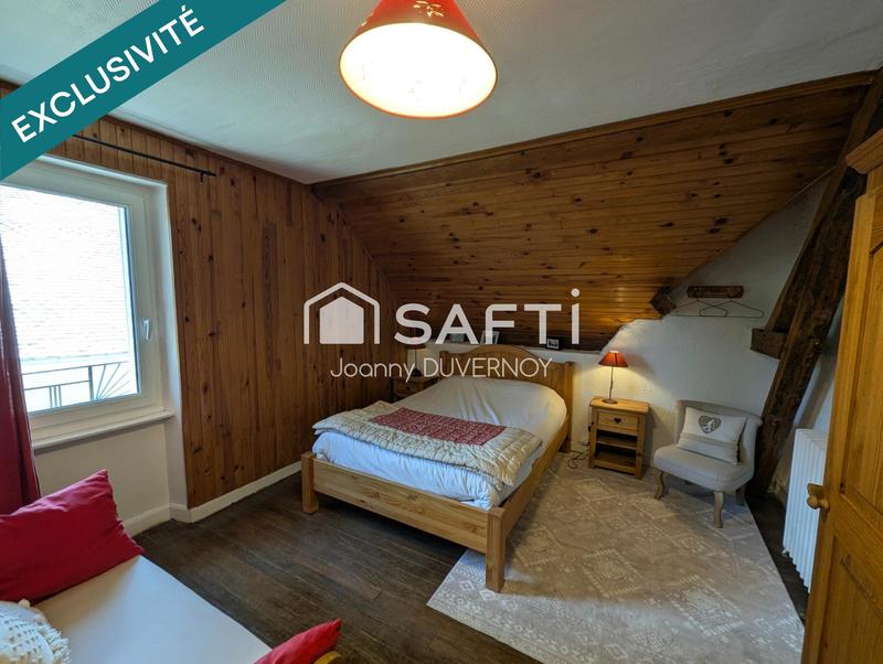 Maison - 238 m² - 8 pièces