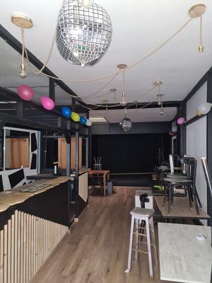 Local commercial - 100 m² - 2 pièces