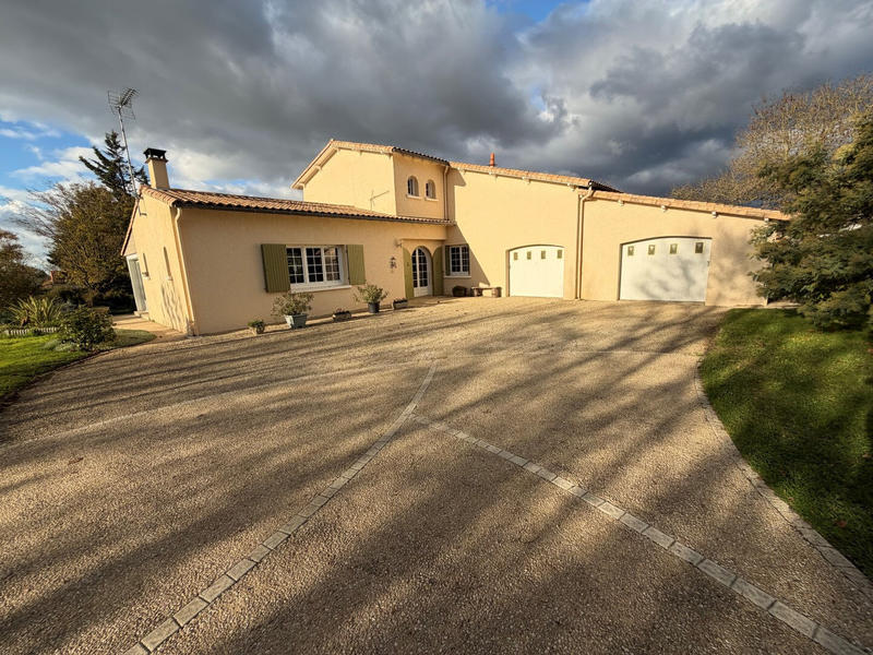 Maison - 155 m² - 7 pièces