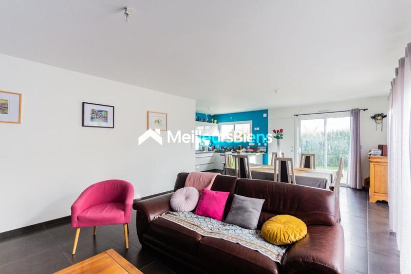 Maison - 94 m² - 5 pièces