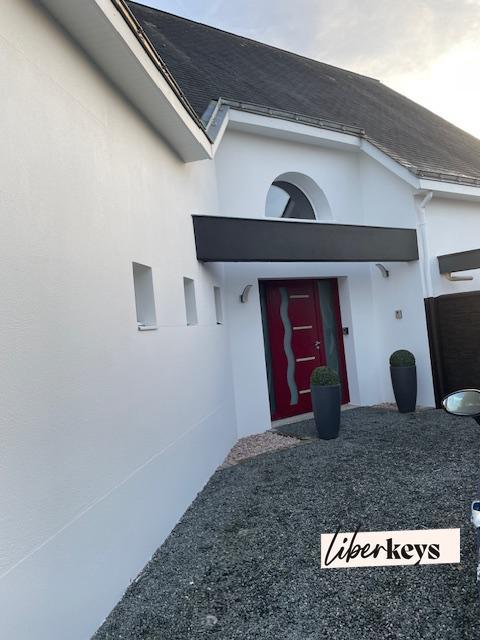 Maison - 180 m² - 7 pièces