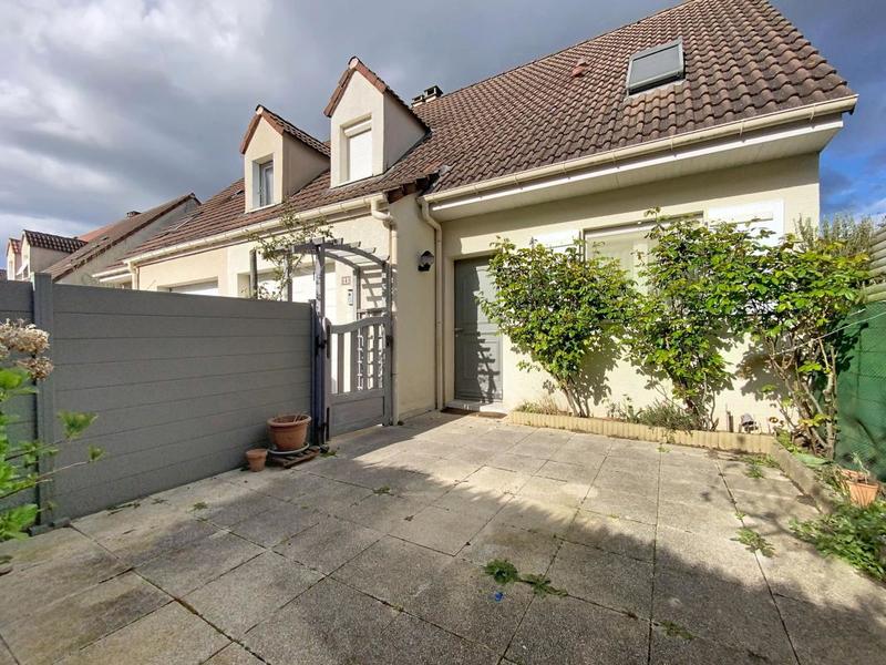 Maison - 102 m² - 4 pièces