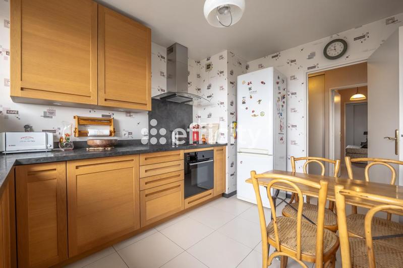 Appartement - 87 m² - 4 pièces