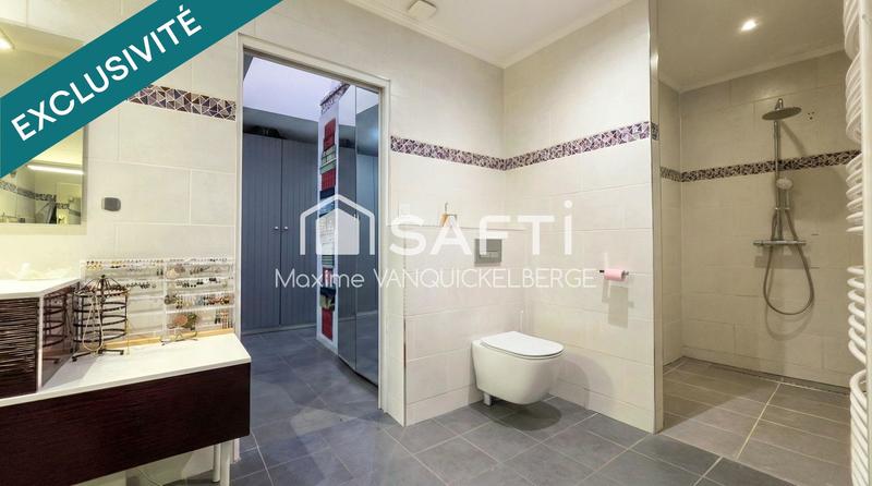 Maison - 274 m² - 12 pièces