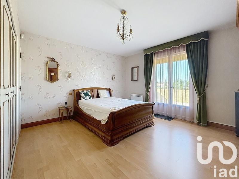 Maison - 280 m² - 7 pièces