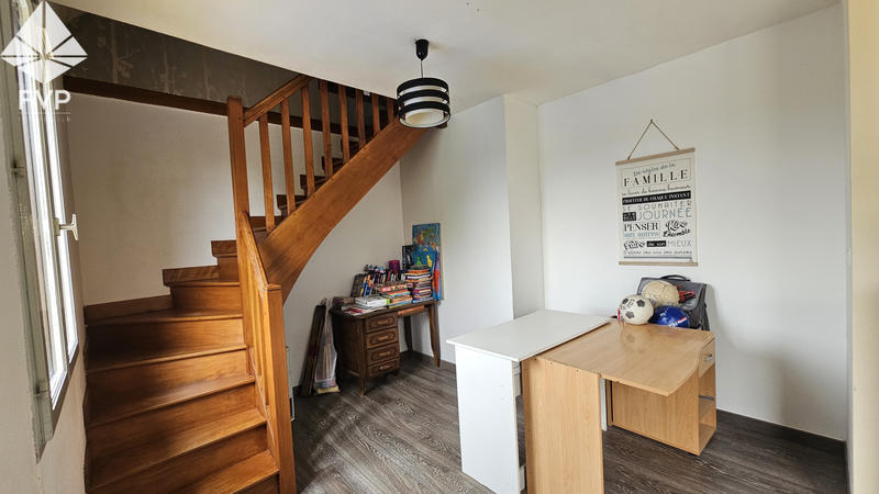 Maison - 141 m² - 6 pièces