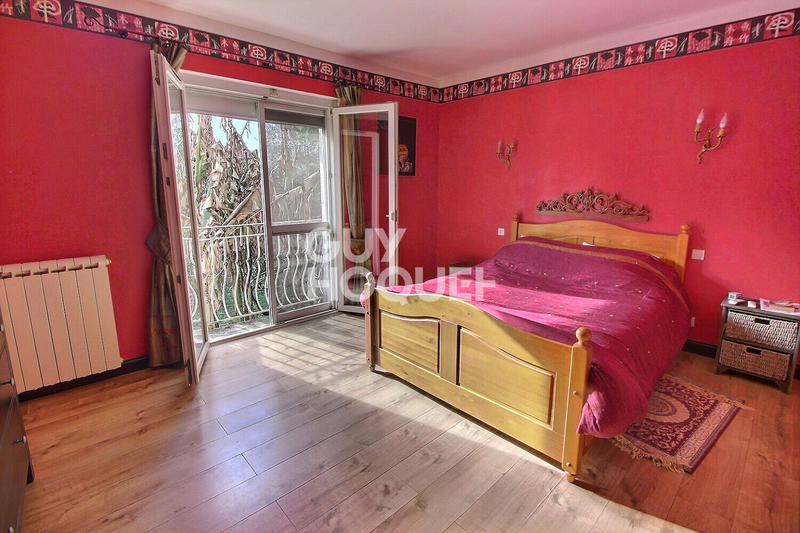 Maison - 159 m² - 8 pièces