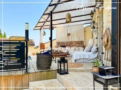 Maison en pierre - 215 m² - 6 pièces