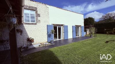 Maison - 240 m² - 5 pièces