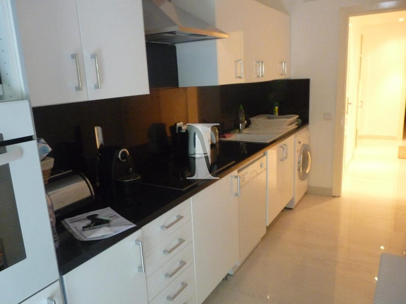 Appartement - 85 m² - 3 pièces