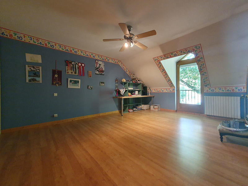 Maison - 283 m² - 9 pièces