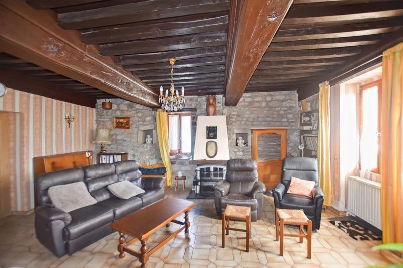 Maison - 99 m² - 4 pièces